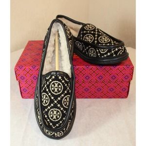 TORY BURCH T-MONOGRAM BUDDY SHEARLING LOAFER SIZE 8 BLACK